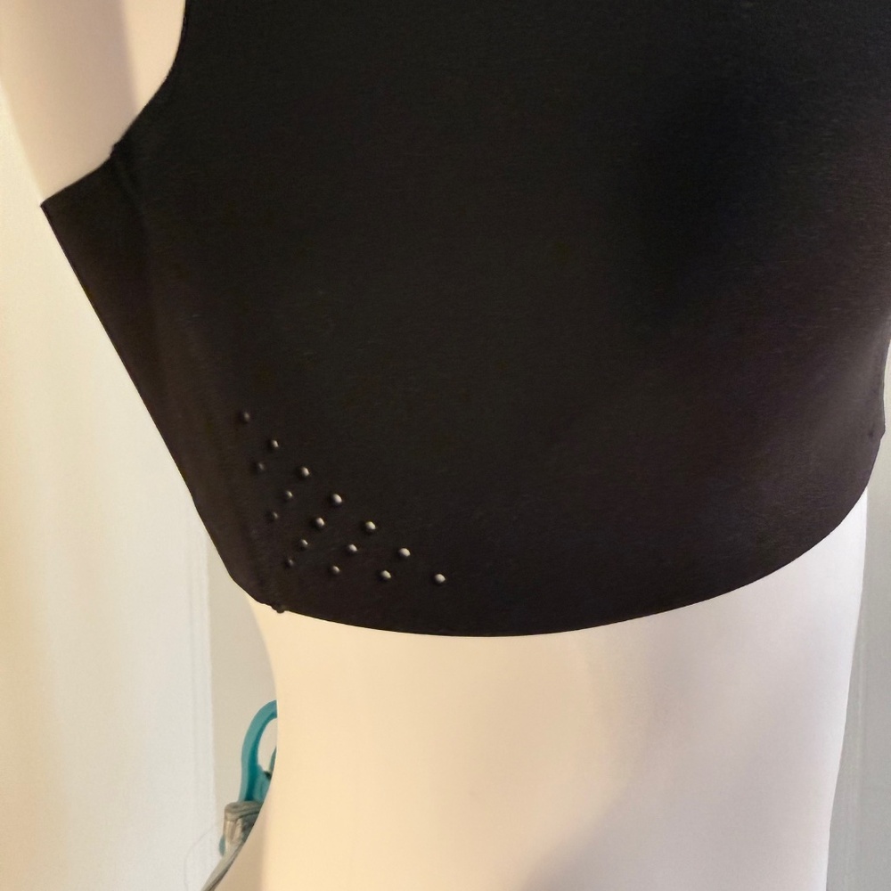 Victoria's Secret VSX Featherweight Sports Bra DD, S/P, NWOT, Black, Back-Clasp - Picture 3 of 7